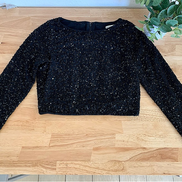 Alice + Olivia Lacey Embellished Bracelet-Sleeve Crop Top Black Size 8 - Picture 6 of 16